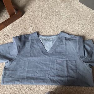 NWOT wear figs Catarina scrub top
